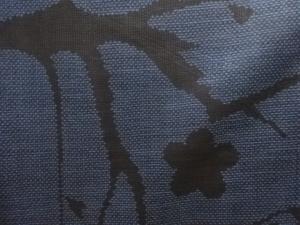 アンティーク　枝花模様織出し本場泥大島紬着物（5マルキ）